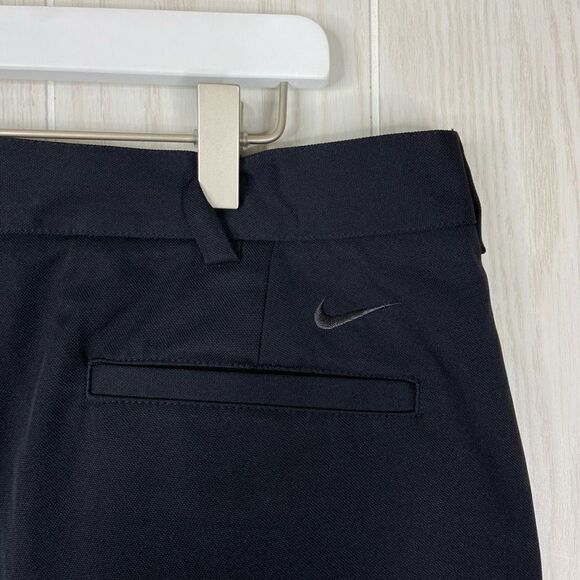 Nike Men’s Black Fit Dry Swoosh Pleated Chino Golf Short Size 35 - Picture 4 of 8